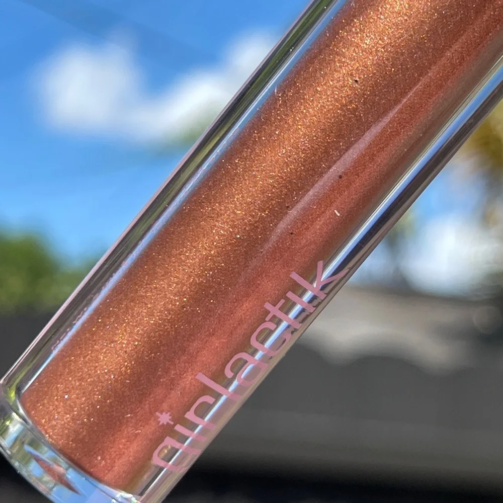Girlactik Metallic Sparkle Liquid Eyeshadow in Glam - Picture 3 of 7